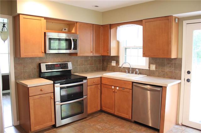 10013 Melrose Street - Photo 1