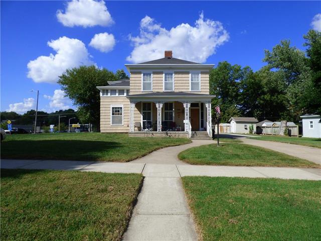 326 Pine Street - Photo 1