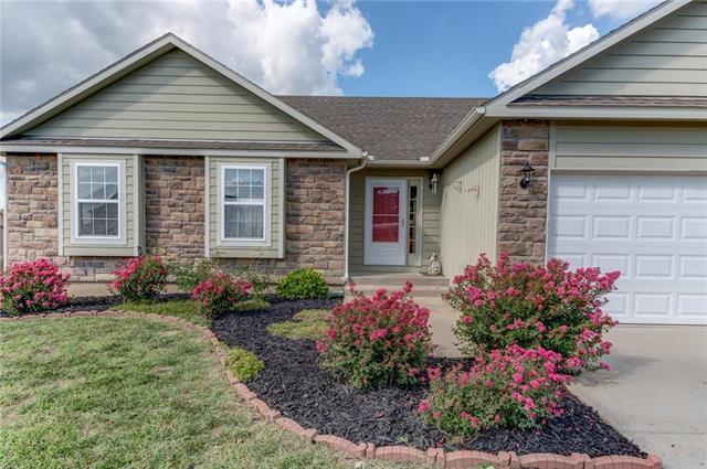 2715 Chestnut Drive - Photo 1
