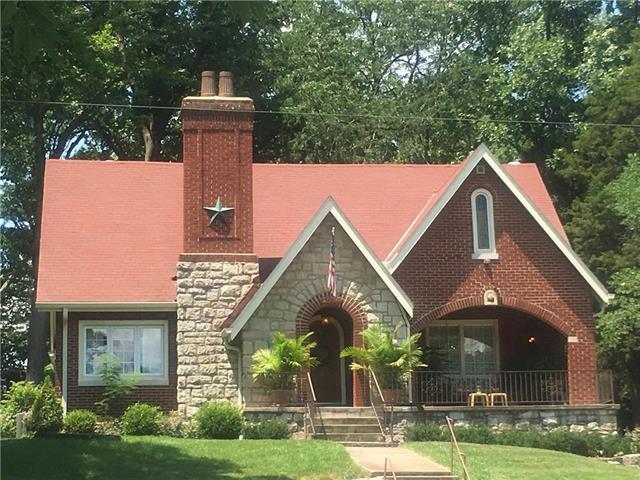 2034 10th Street - Photo 1