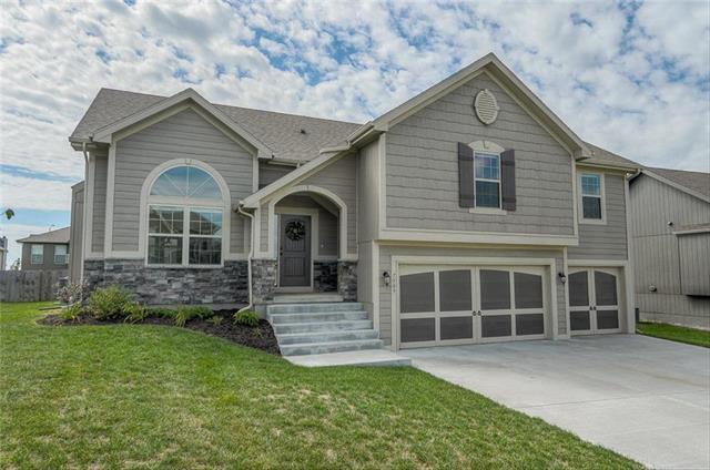 7909 100th Street - Photo 1