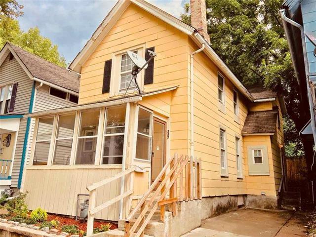 347 Maple Boulevard - Photo 1