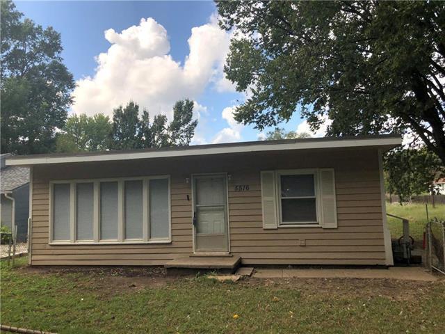 5516 Oakley Avenue - Photo 1