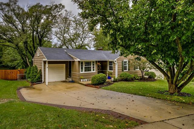 7402 Chadwick Street - Photo 1