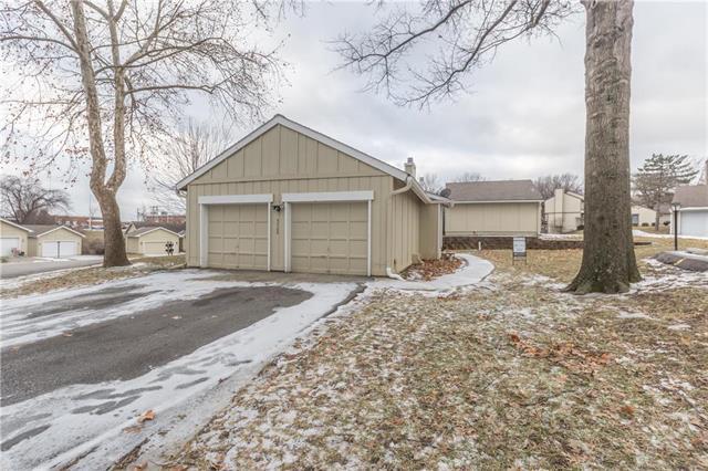 5720 London Avenue - Photo 1