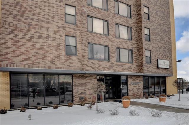 700 8th Street - Photo 1