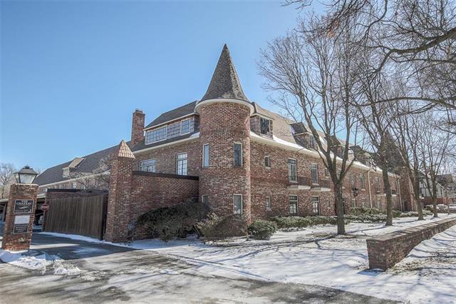 8361 Somerset Drive - Photo 1
