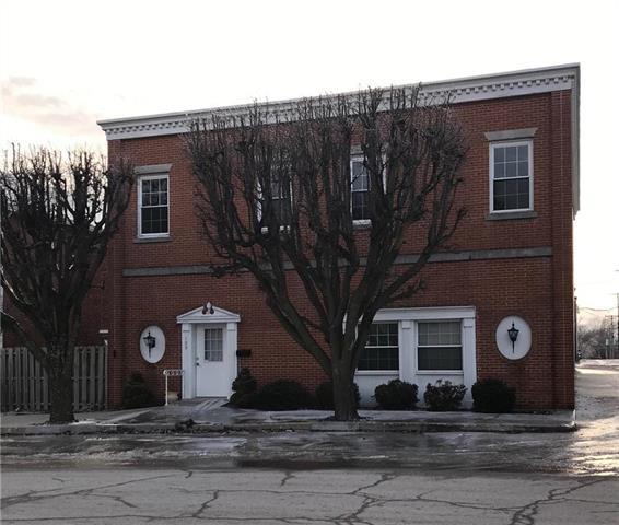 109 10th Street - Photo 1