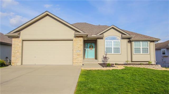 2105 Sycamore Lane - Photo 1