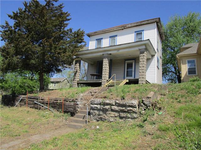 1337 Commercial Street - Photo 1