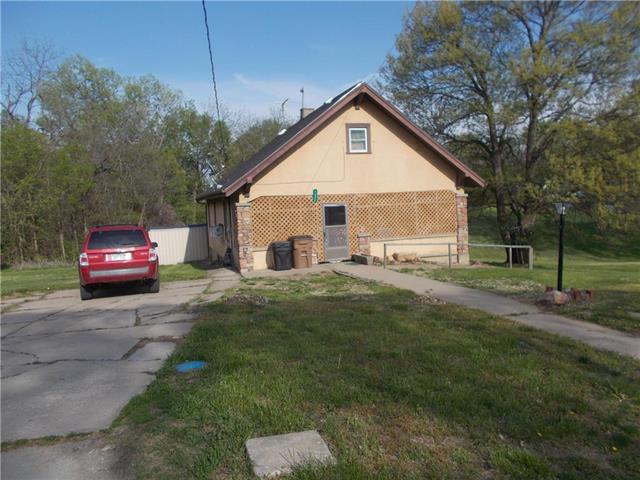 1322 Maple Street - Photo 1