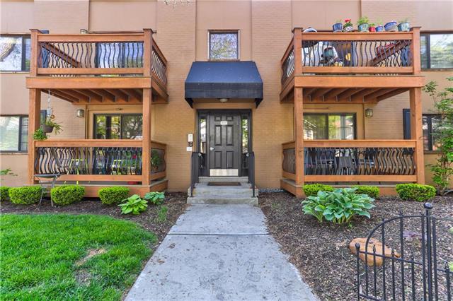 4541 Holly Street - Photo 1