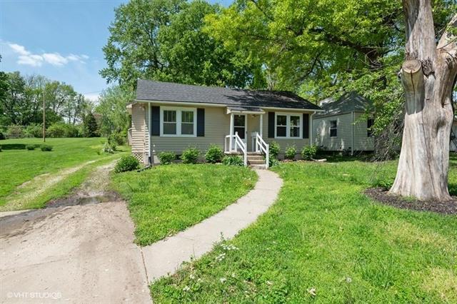 2716 Glendale Avenue - Photo 1