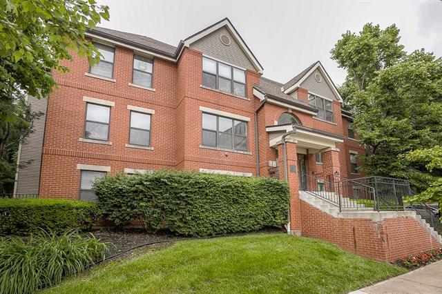 445 9th #102 Street - Photo 1