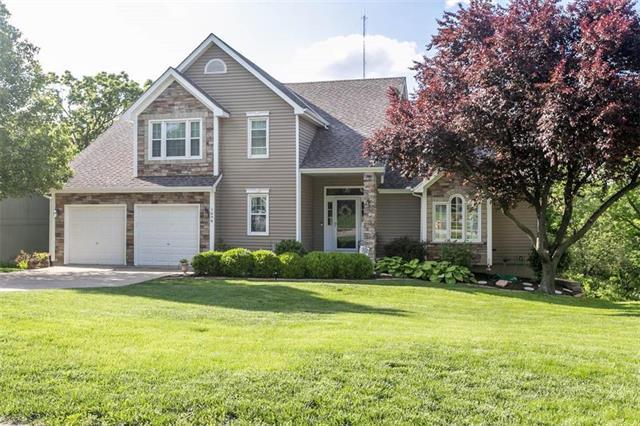 1694 Hunter Drive - Photo 1