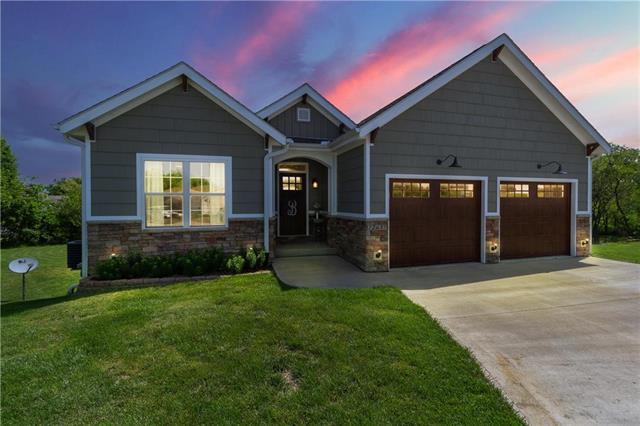 12637 Parkview Drive - Photo 1