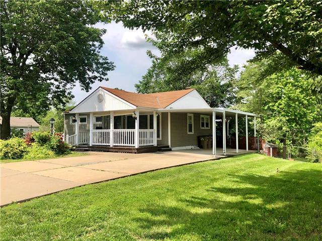 304 Baldwin Street - Photo 1