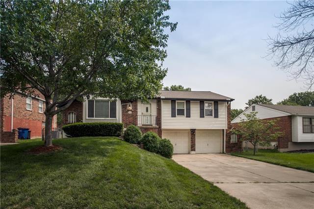 2909 Castle Drive - Photo 1