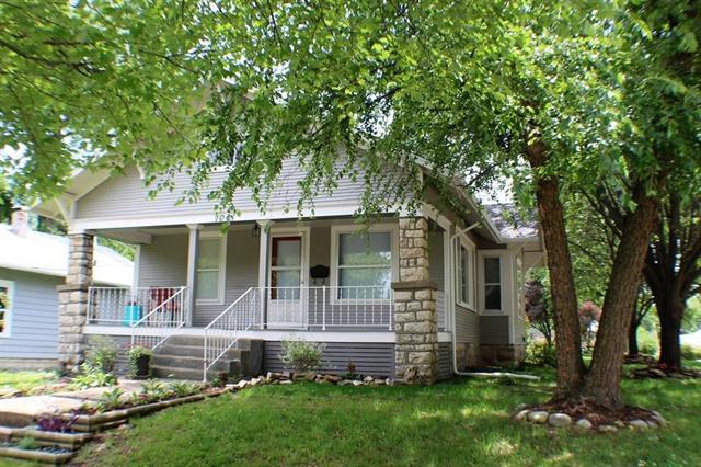 1041 Brown Avenue - Photo 1
