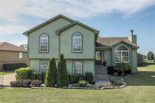 1005 Spruce Drive - Photo 1