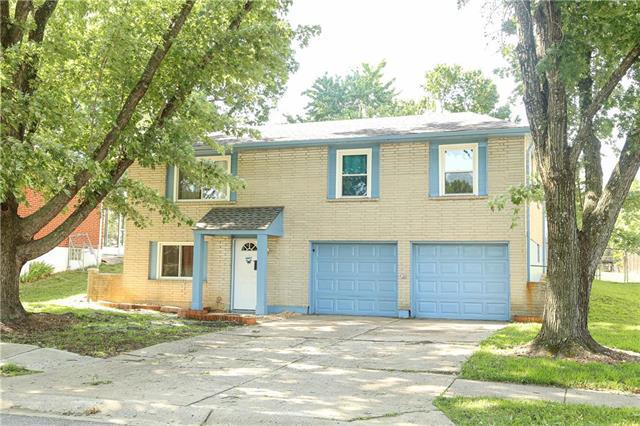 16913 York Avenue - Photo 1
