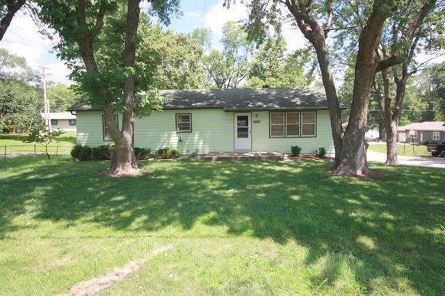 4007 10 Highway - Photo 1