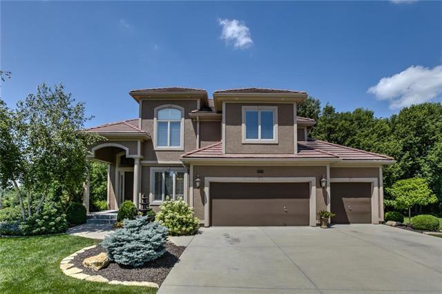 9008 Pine Street - Photo 1