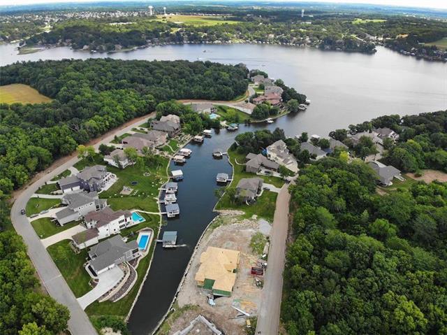 404 Southshore Drive - Photo 1