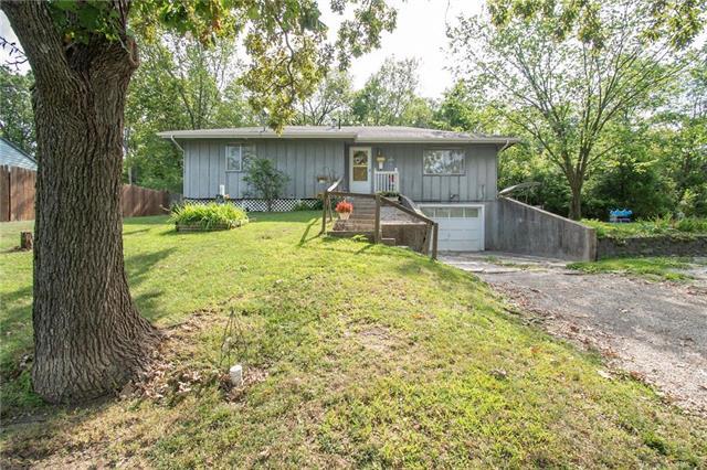 627 Kent Street - Photo 1