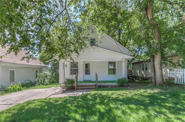 8917 51st Street - Photo 1