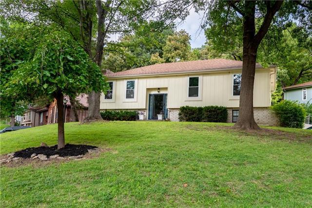 5901 Whispering Oaks Lane - Photo 1