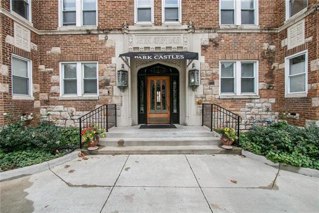 311 Emanuel Cleaver II Boulevard - Photo 1