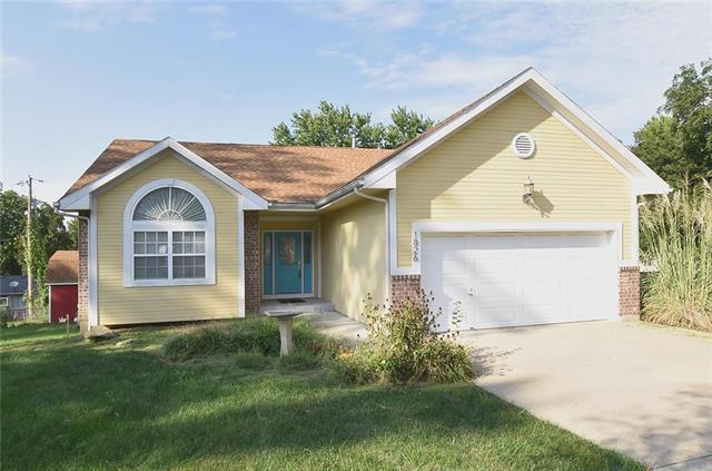 1826 Shawnee Street - Photo 1