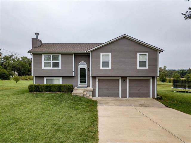 8753 Penner Avenue - Photo 1