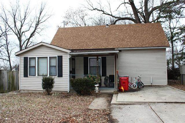422 Grand Avenue - Photo 1