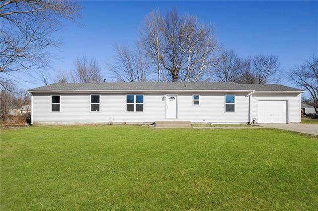 16107 Oakland Avenue - Photo 1
