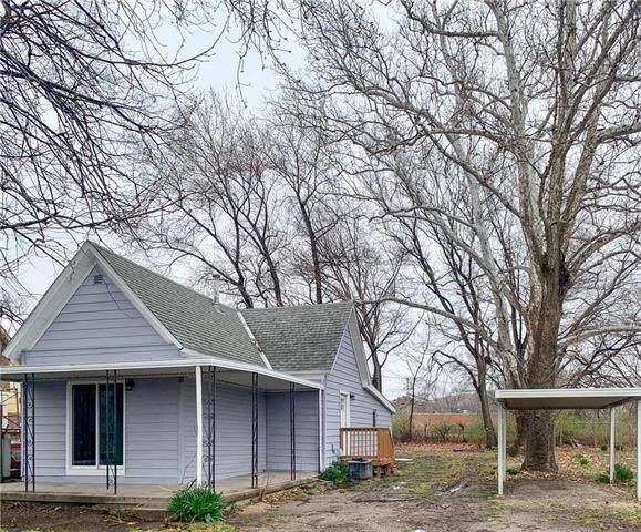 319 Walnut Street - Photo 1