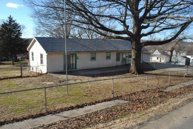 450 Warder Street - Photo 1