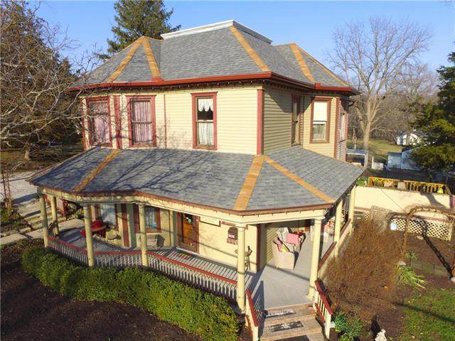 908 Washington Street - Photo 1