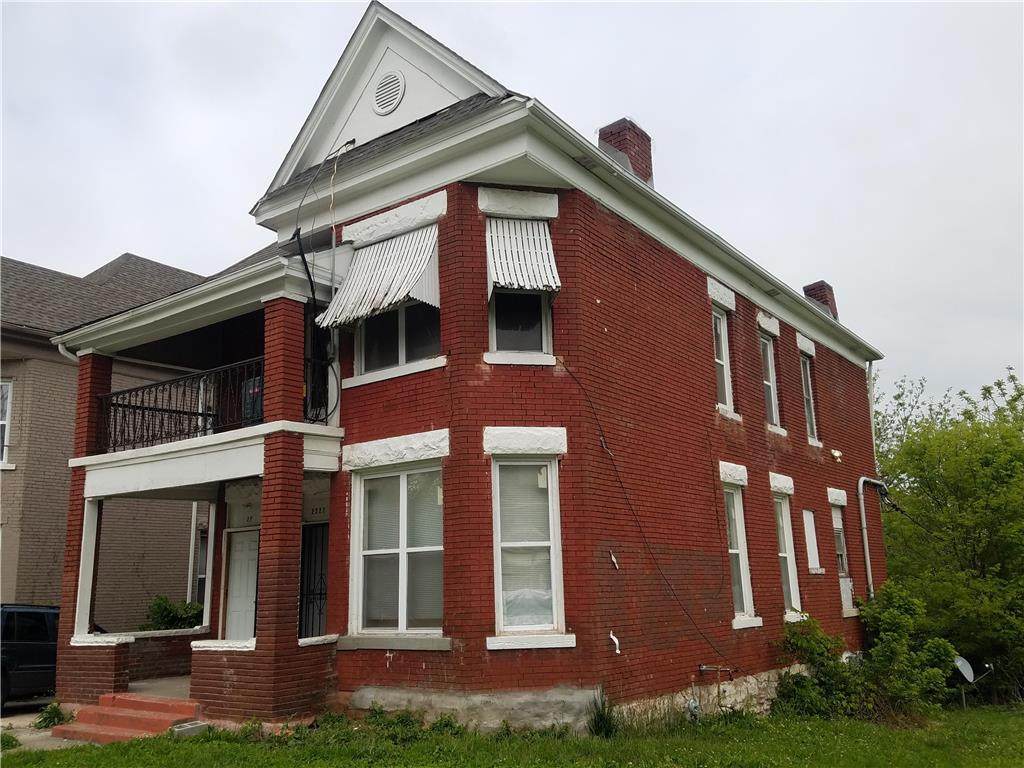 2221 Brooklyn Avenue - Photo 1