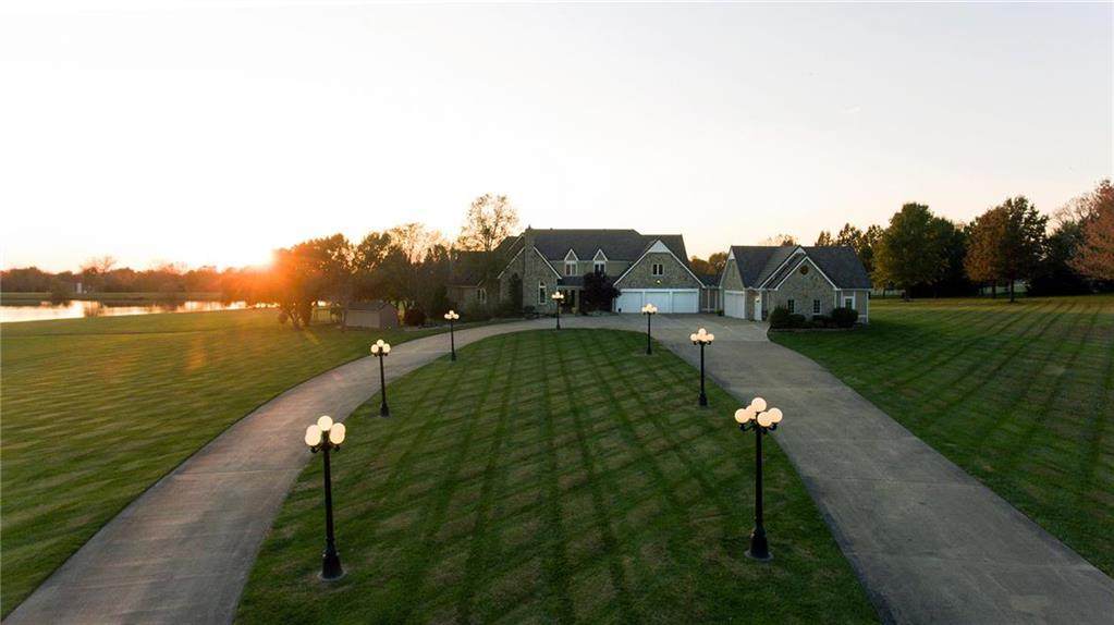 900 Lincoln Avenue - Photo 1