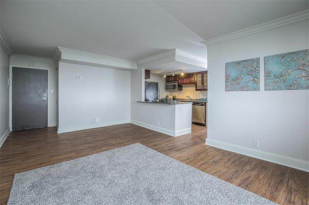 700 8th Street - Photo 1
