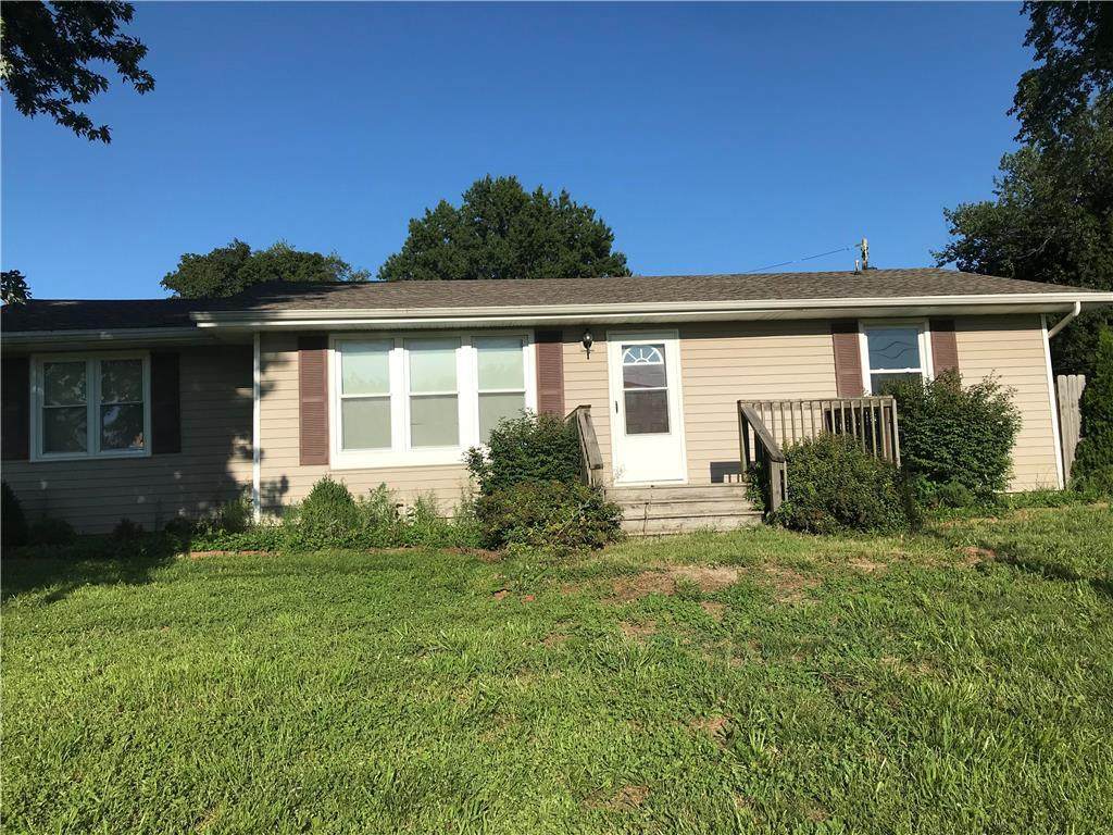 1101 Wellington Street - Photo 1