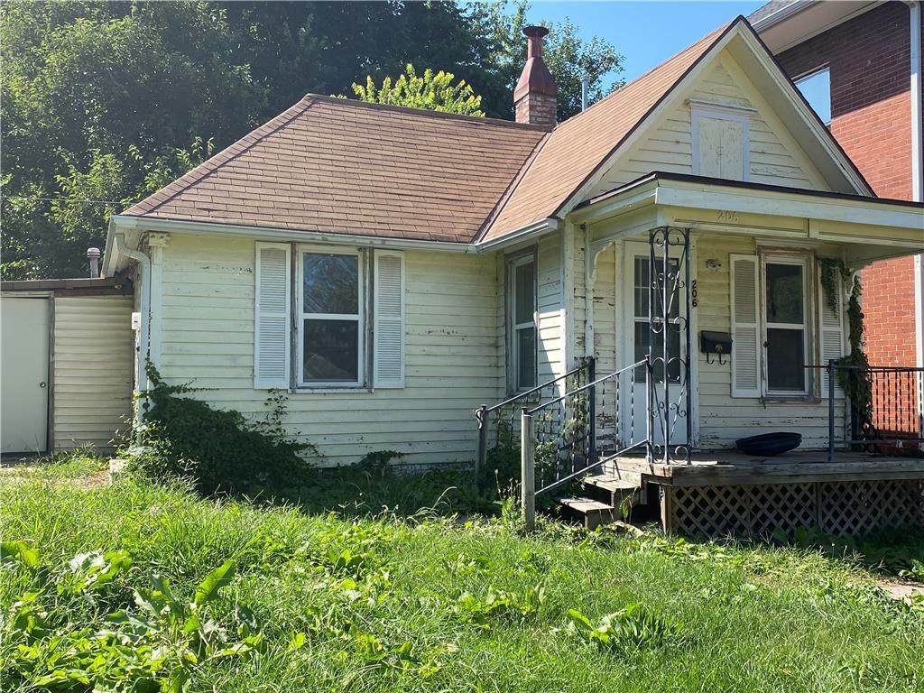 206 16th Street - Photo 1