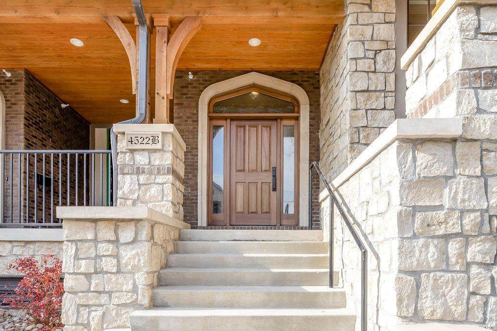 4522B Summit Street - Photo 1