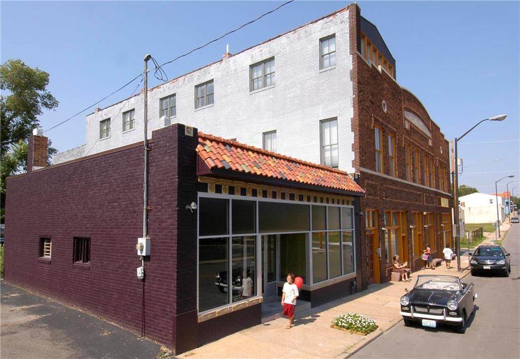916 5th Street - Photo 1
