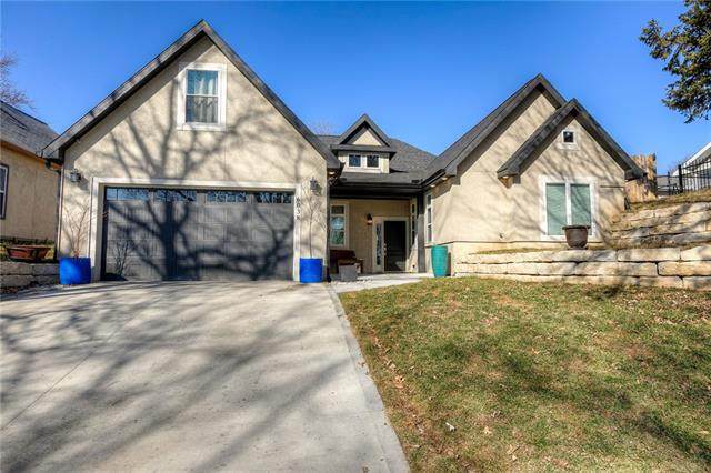 6038 Gladstone Boulevard - Photo 1