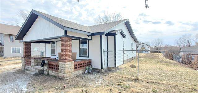 1241 Douglas Avenue - Photo 1