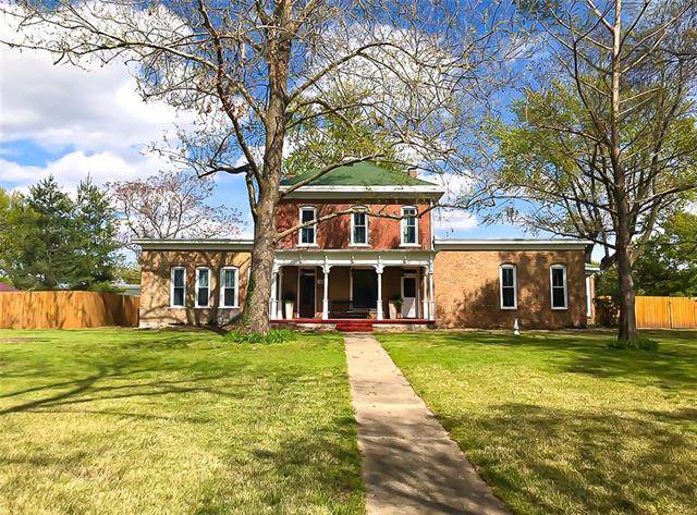 527 Cedar Street - Photo 1