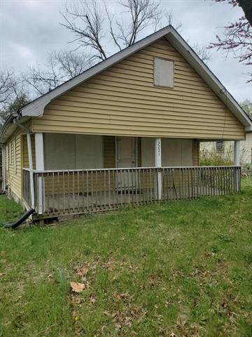 3221 33rd Street - Photo 1